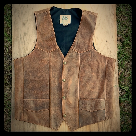 Fox Creek Leather Vest - Picture 1 of 8